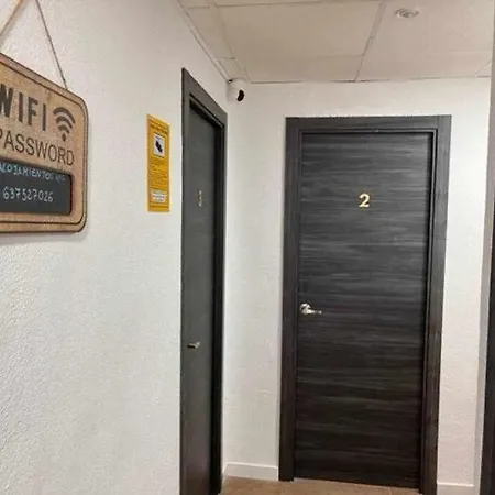 Centro Con Bano Privado Y Compartido , Cocina Y Terraza Novelda