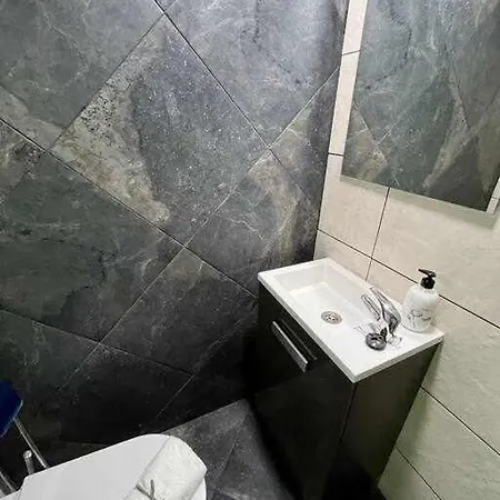 Centro Con Bano Privado Y Compartido , Cocina Y Terraza *