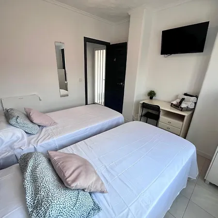 Centro Con Bano Privado Y Compartido , Cocina Y Terraza